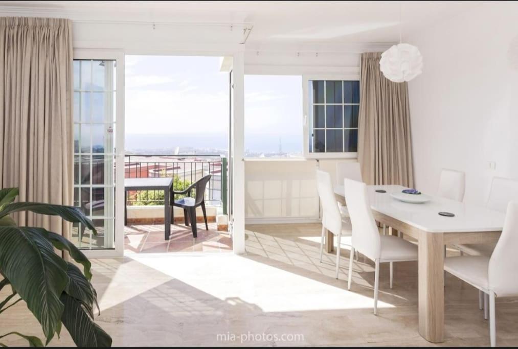 Private Pool 'Villa Vibe Tenerife' Sunset & Ocean View Chayofa エクステリア 写真